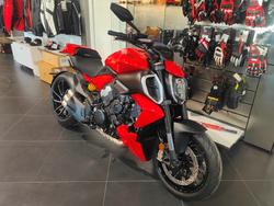 2024 DUCATI DIAVEL V4 ROAD RED
