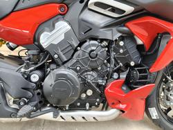 2024 DUCATI DIAVEL V4 ROAD RED