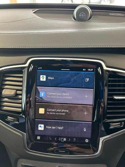 2023 Volvo
XC90 Recharge Ultimate T8 Plug-In Hybrid