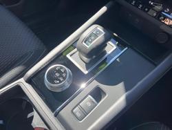 2023 Mitsubishi
Outlander ES