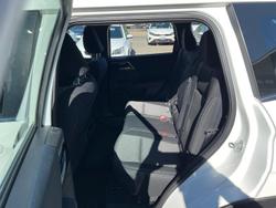 2023 Mitsubishi
Outlander ES