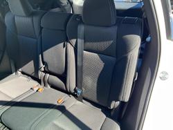 2023 Mitsubishi
Outlander ES