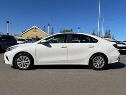 2023 Kia
Cerato S