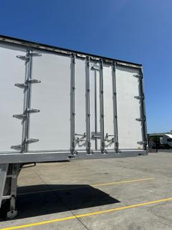 2006 Lusty St3 12 Pallet Dry Freight Van 4.3M