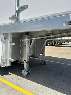 2006 Lusty St3 12 Pallet Dry Freight Van 4.3M