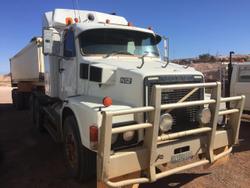 1985 Volvo N12 White