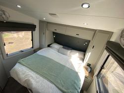 2024 JB Caravans Near New 2024 Sting 20'6 Rd Cafe