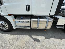 2024 Freightliner Cascadia 126 WHITE