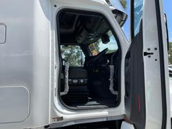 2024 Freightliner Cascadia 126 WHITE
