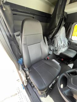 2024 Freightliner Cascadia 126 WHITE