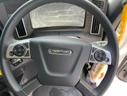 2023 Freightliner Cascadia 116 White