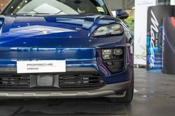 2025 Porsche Macan 4S