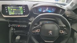 2021 Peugeot
                2008 Allure