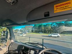 2012 Isuzu F Series FSS 550 WHITE