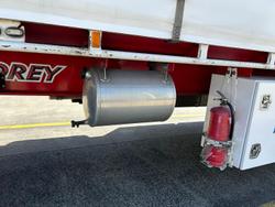 2016 Vawdrey
                St4 24 Pallet Sd Refrigerated Curtain Sider (Mezzanine) 