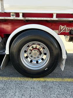 2016 Vawdrey
                St4 24 Pallet Sd Refrigerated Curtain Sider (Mezzanine) 