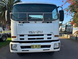 2012 Isuzu Fss 550 WHITE
