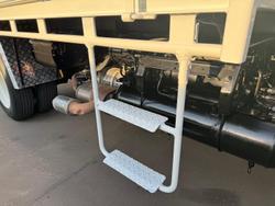 2012 Isuzu Fss 550 WHITE