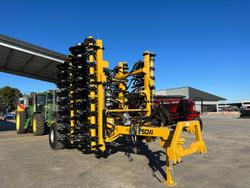 0 SERAFIN ULTISOW NARROW FOLD SINGLE DISC SEEDER NEW YELLOW