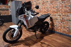 2023 Ducati DESERTX WHITE SILK