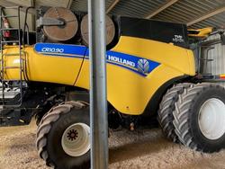 New Holland CR10.90