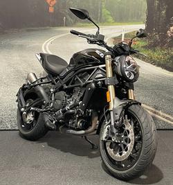 2021 Benelli 2021 Benelli 750CC 752S Road Black