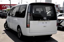 2025 Hyundai
STARIA