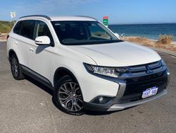 2017 Mitsubishi Outlander LS Safety Pack