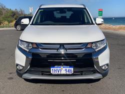2017 Mitsubishi
                Outlander LS Safety Pack