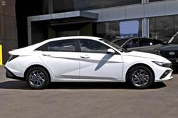 2024 Hyundai
i30 Hybrid
