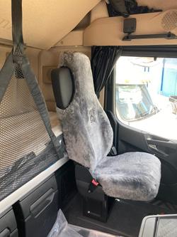 2025 Mercedes-Benz Actros 2663