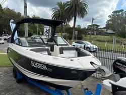 2016 Sea Ray 250 SLX