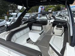 2016 Sea Ray 250 SLX