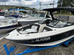 2016 Sea Ray 250 SLX