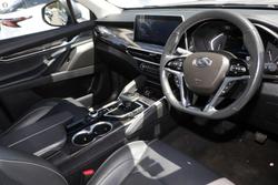 2023 LDV D90 Executive