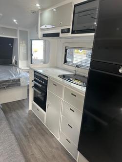 2024 JB Caravans Dirt Roader 2024 - 20*8 Family Van Rear Door