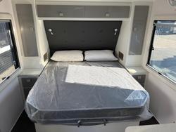 2025 JB Caravans Dirt Roader 22' Family Bunk Van