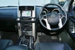 2011 TOYOTA
                LANDCRUISER PRADO VX (4x4)