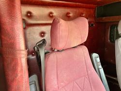2011 Kenworth T402 Low Tare Spec 50 T Gcm It Slp Rwc $81360+Gst KENWORTH T402 IT SLEEPER WHITE