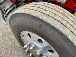 2011 Kenworth T402 Low Tare Spec 50 T Gcm It Slp Rwc $81360+Gst KENWORTH T402 IT SLEEPER WHITE
