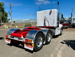 2011 Kenworth T402 Low Tare Spec 50 T Gcm It Slp Rwc $81360+Gst KENWORTH T402 IT SLEEPER WHITE