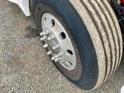 2011 Kenworth T402 Low Tare Spec 50 T Gcm It Slp Rwc $81360+Gst KENWORTH T402 IT SLEEPER WHITE