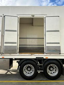 2017 FTE St2 14 Pallet, Tail Gate, Tri Zone