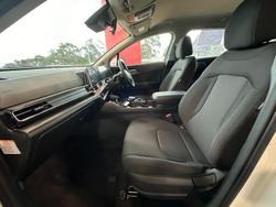 2024 Kia
Sportage HEV SX