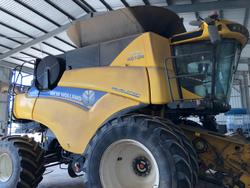 2018 New Holland Cr8.90 Yellow