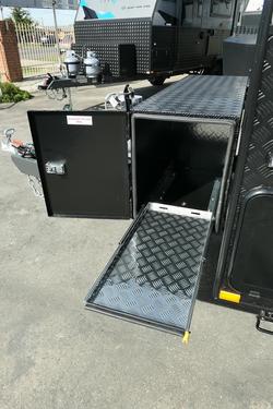 2024 GREAT AUSSIE 2OURER LARGE BATHROOM