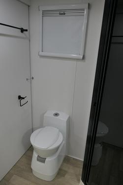 2024 GREAT AUSSIE 2OURER LARGE BATHROOM