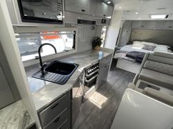 2023 JB Caravans Dirt Road Xtreme (22')
