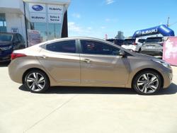 2014 Hyundai
                Elantra Premium