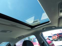 2014 Hyundai
                Elantra Premium